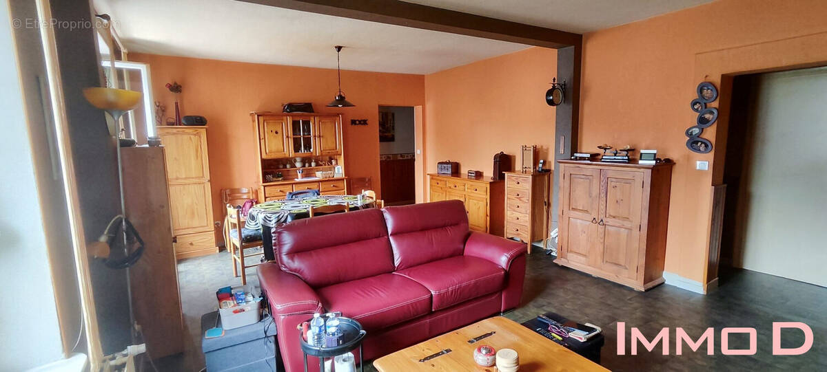 Appartement à THAON-LES-VOSGES