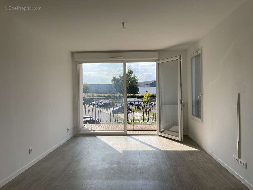 Appartement à CORBEIL-ESSONNES