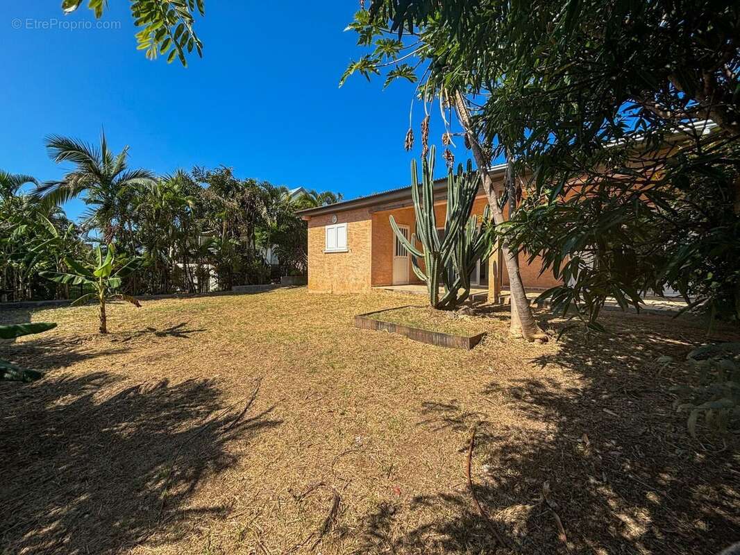 Maison à L&#039;ETANG-SALE