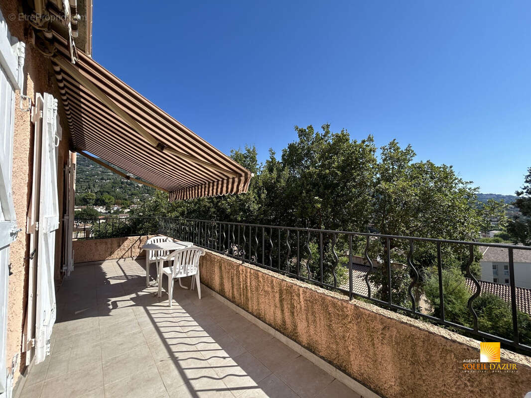 Appartement à PEYMEINADE