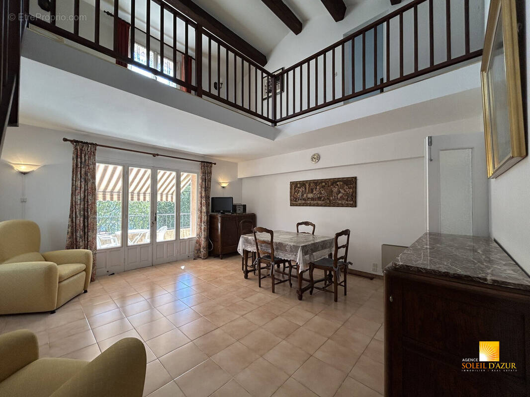 Appartement à PEYMEINADE