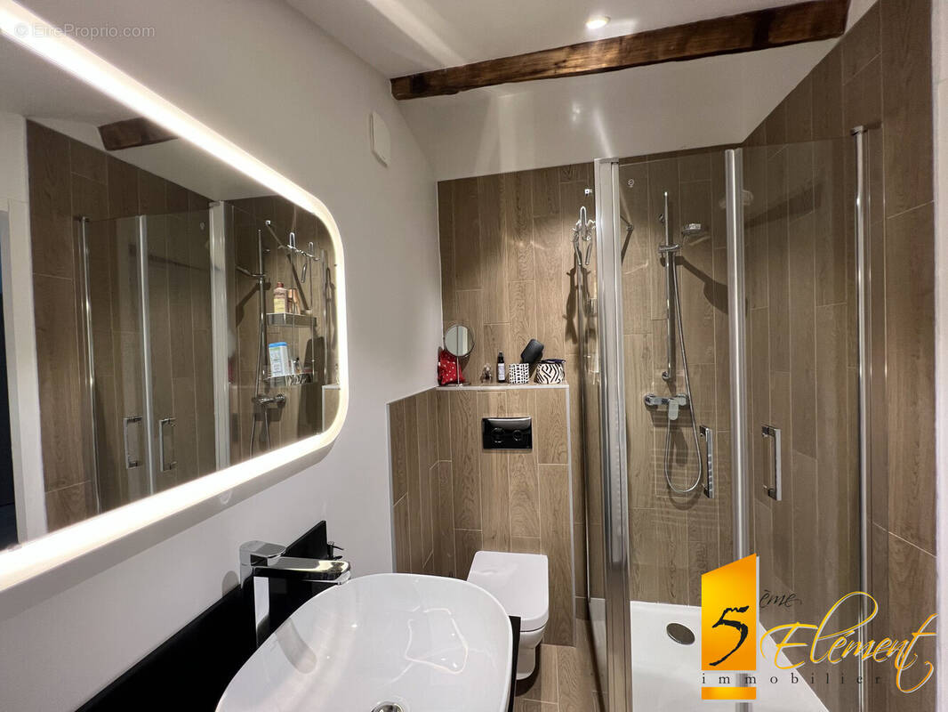 Appartement à CRAPONNE