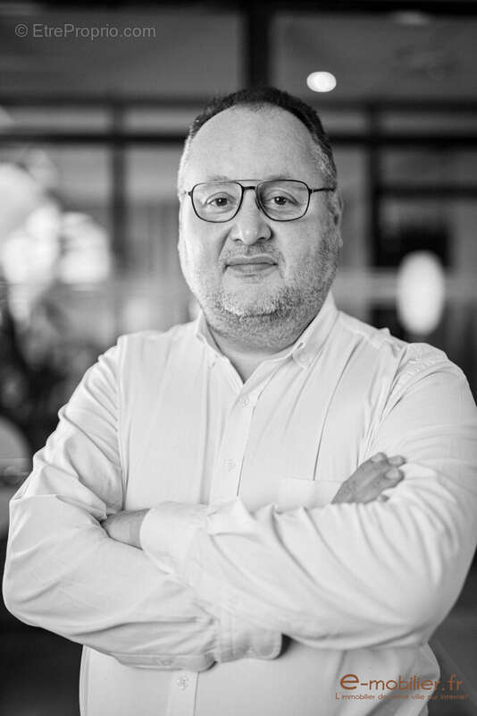 Terrain à MERIGNIES