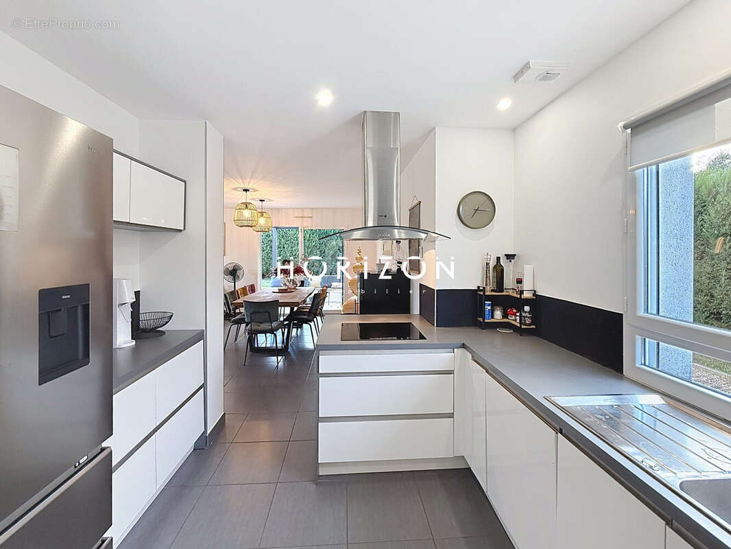 Maison à LA CHAPELLE-DE-GUINCHAY