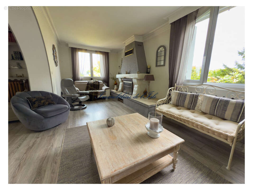 Maison à COULOUNIEIX-CHAMIERS