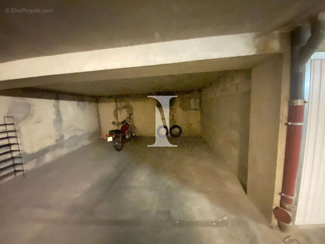 Parking à PARIS-19E