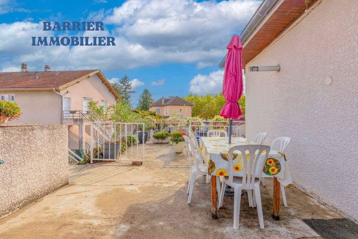 Appartement à JANNEYRIAS