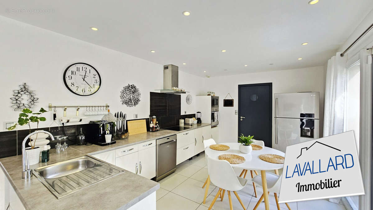 Maison à RAINNEVILLE