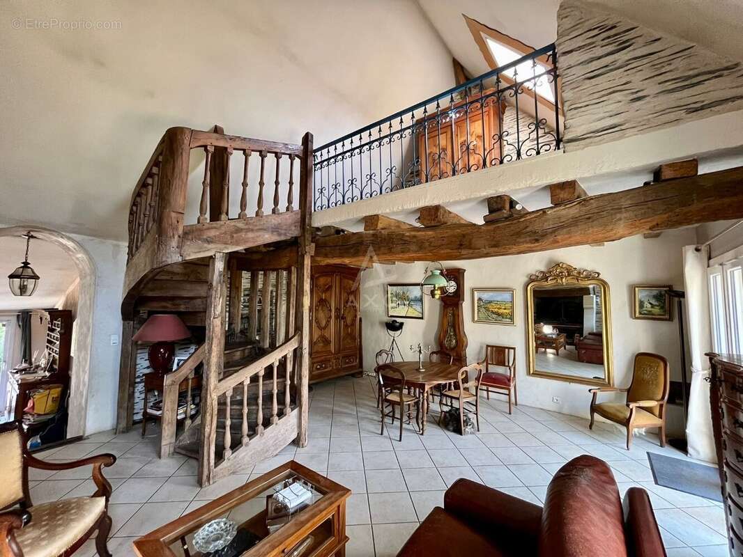 Maison à JUIGNE-SUR-LOIRE