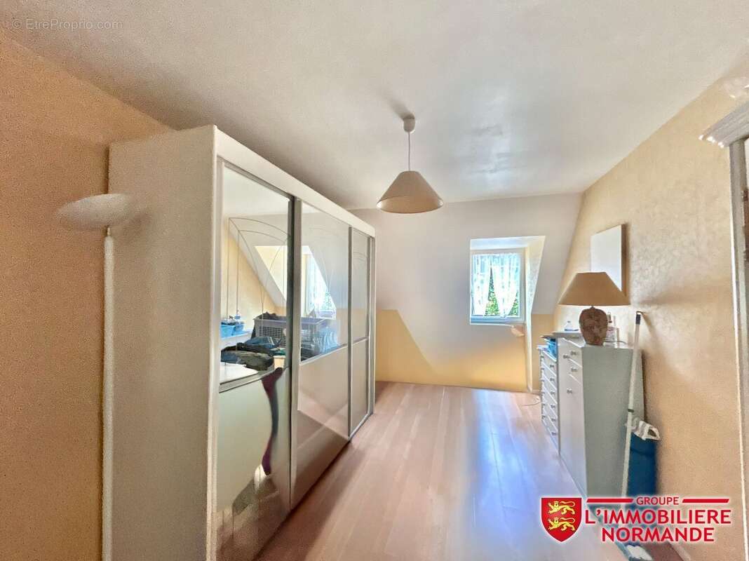 Maison à BONNIERES-SUR-SEINE