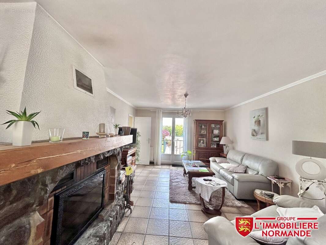 Maison à BONNIERES-SUR-SEINE