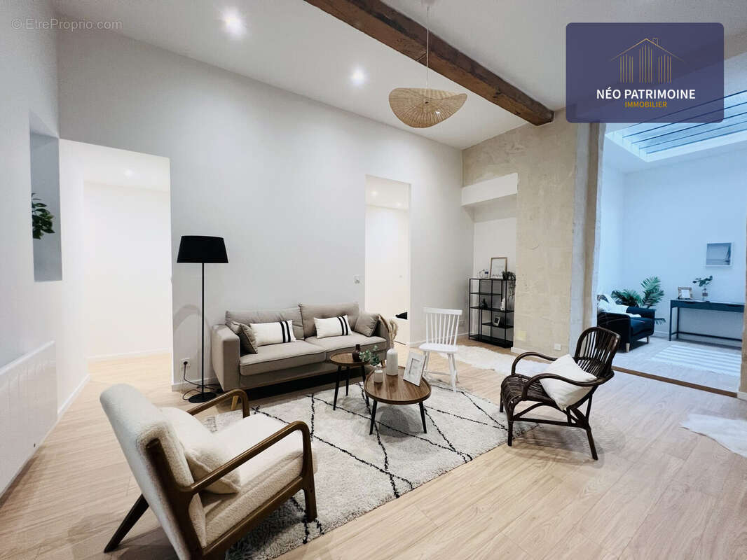 Salon  - Appartement à BORDEAUX