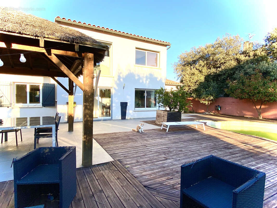 Maison à SAINT-BRES