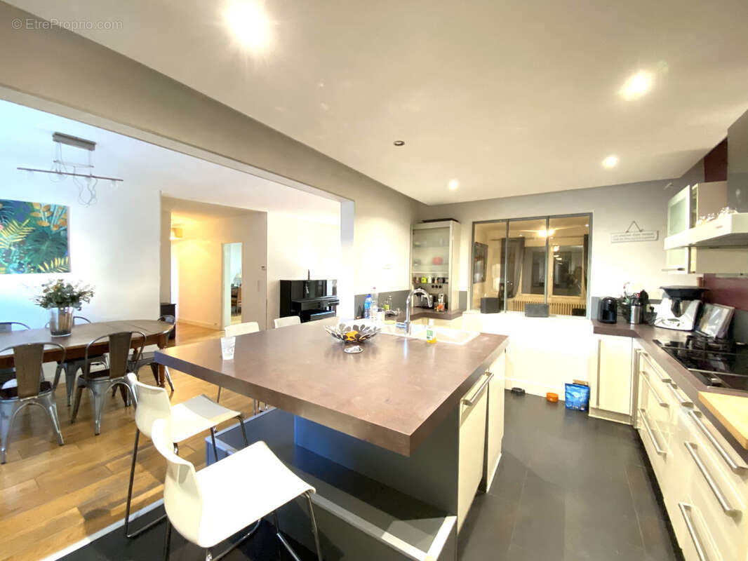 Maison à SAINT-BRES