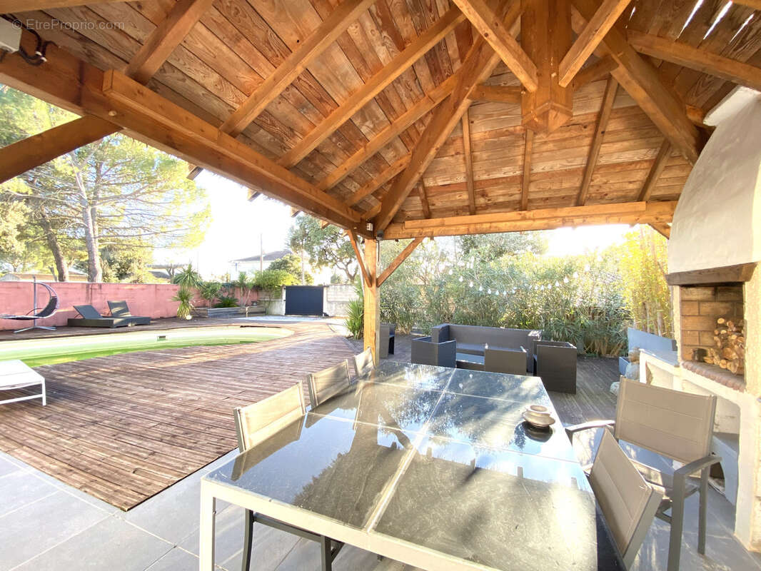 Maison à SAINT-BRES