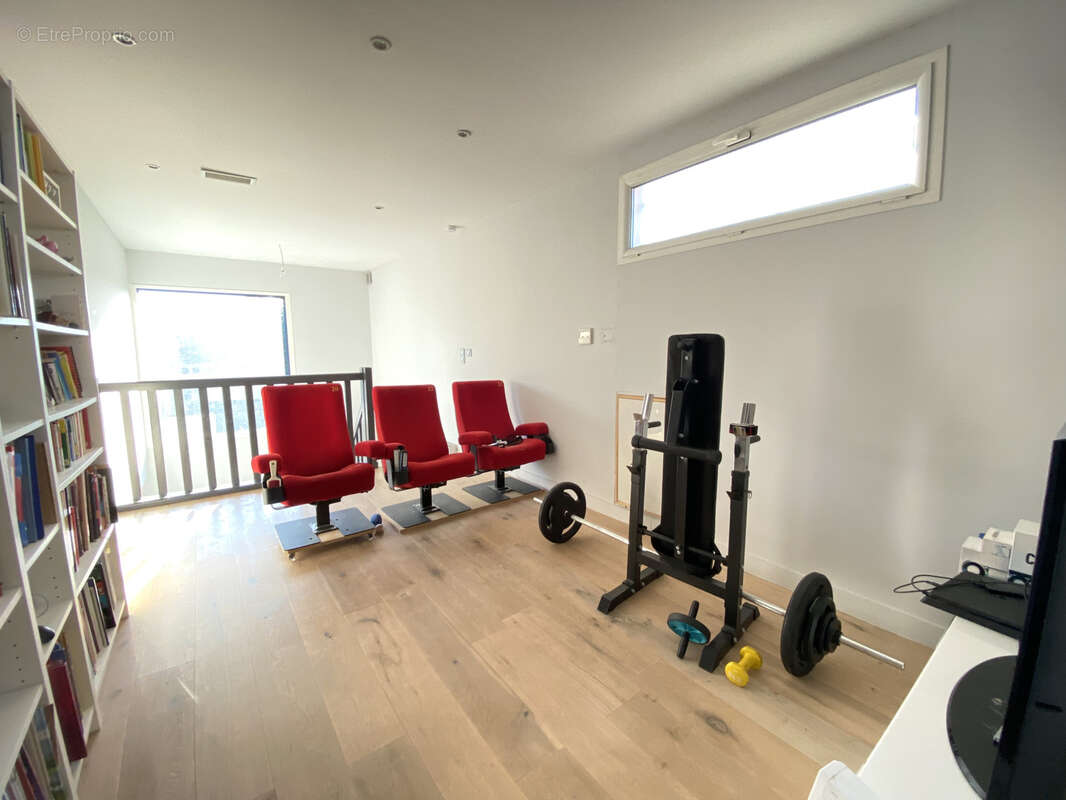 Maison à SAINT-BRES