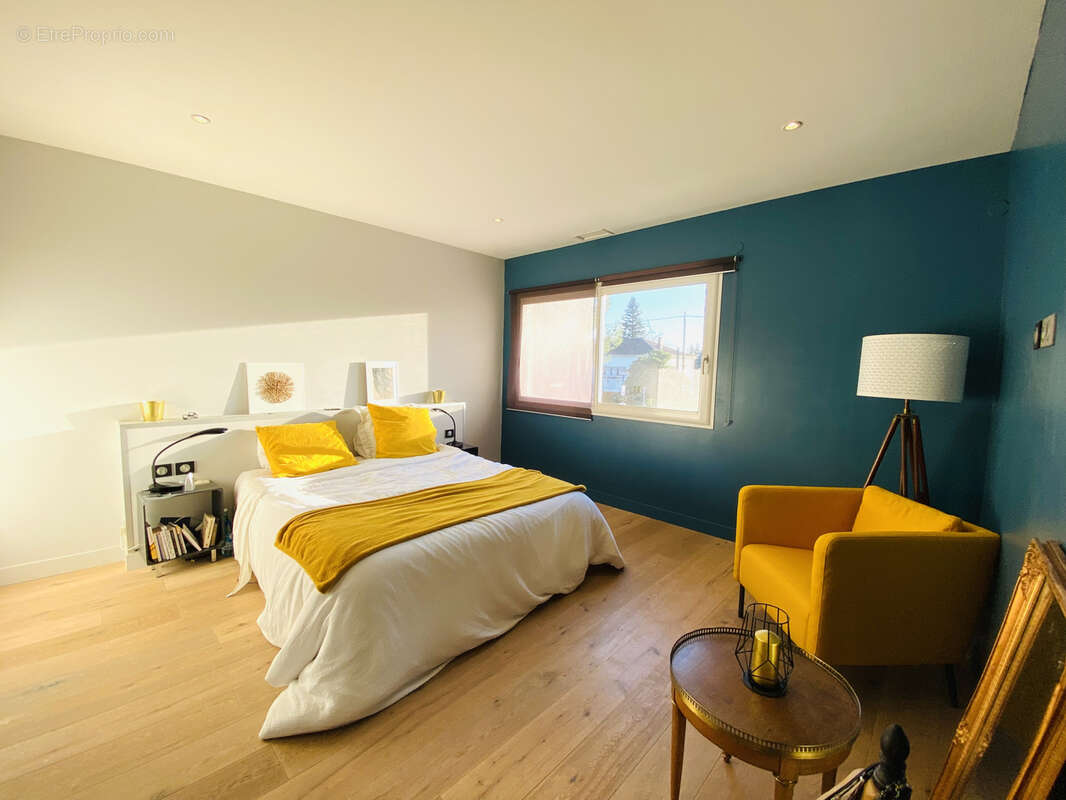 Maison à SAINT-BRES