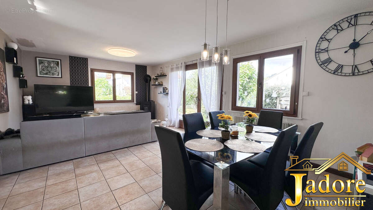 Maison à SAINT-LEONARD