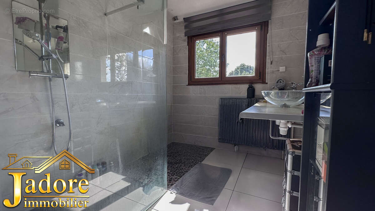 Maison à SAINT-LEONARD