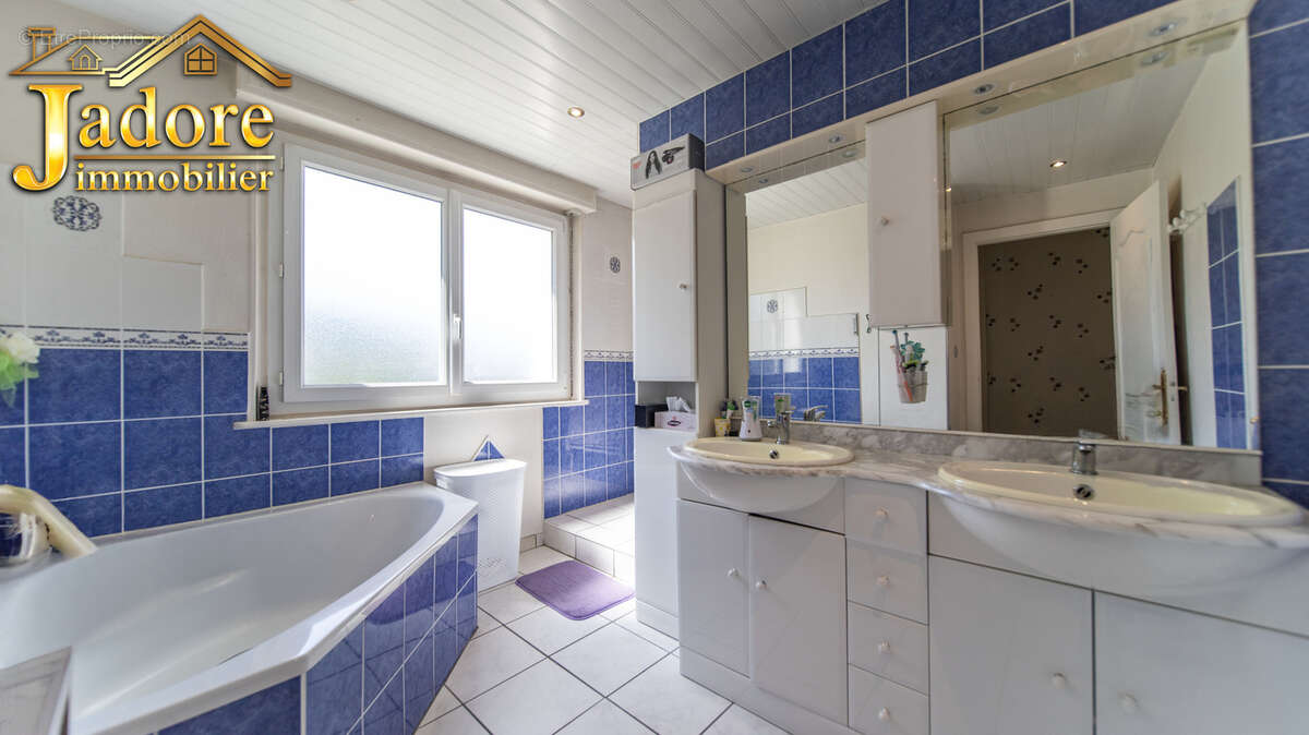 Maison à SAINT-LEONARD