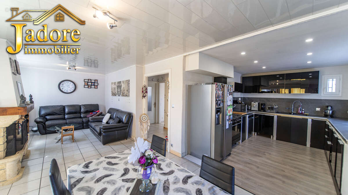 Maison à SAINT-LEONARD