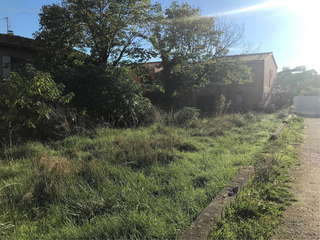 Terrain à CASTELNAU-D&#039;ESTRETEFONDS