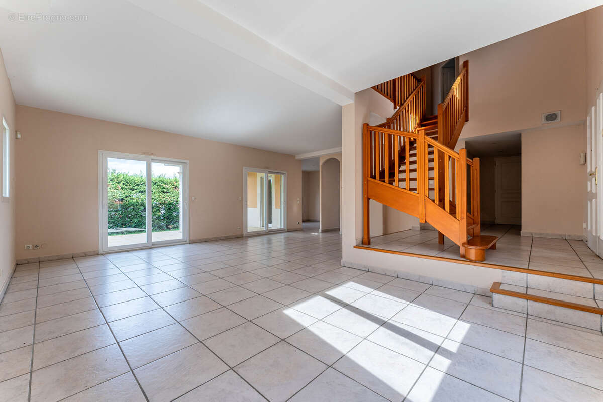 Maison à FRANCHEVILLE