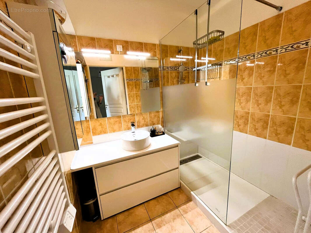 Appartement à HYERES