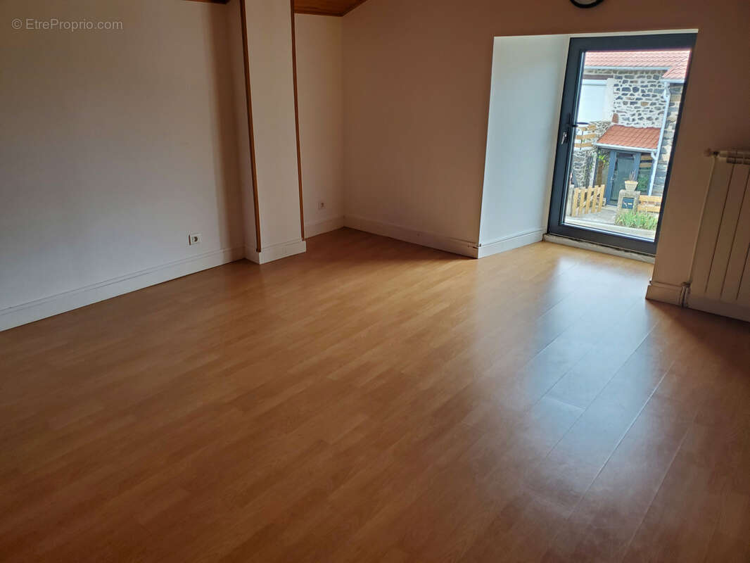 Maison à LE MONASTIER-SUR-GAZEILLE