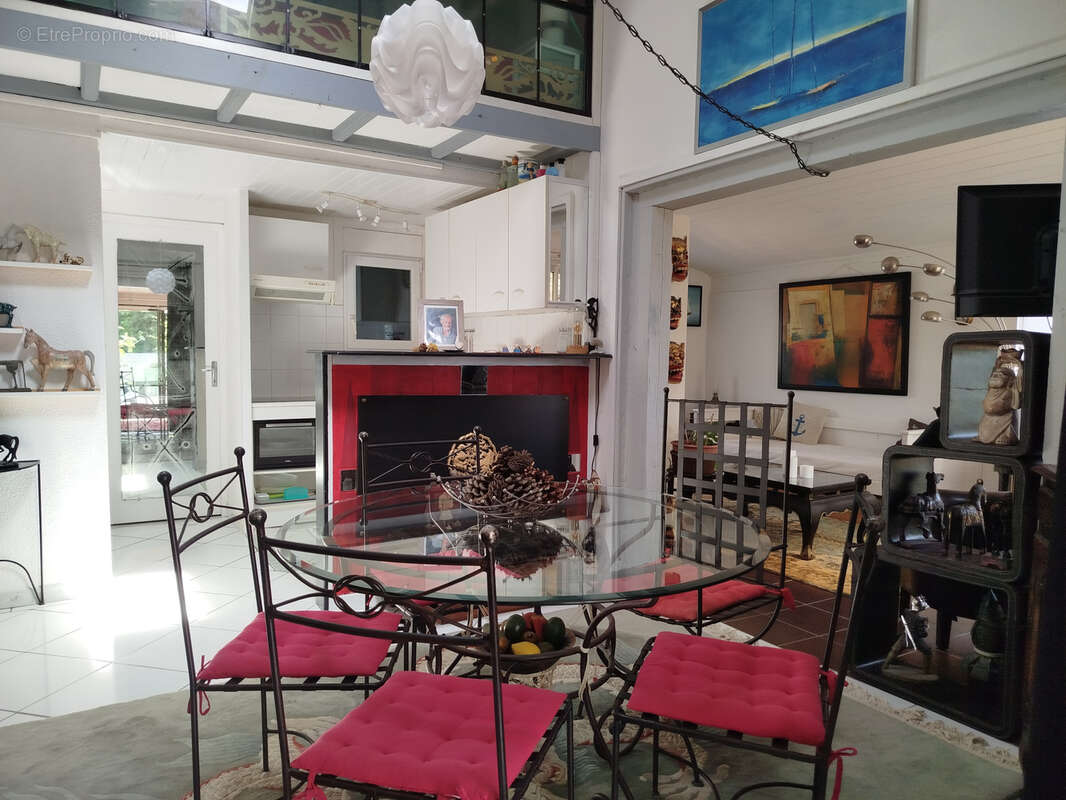 Maison à SAINT-CYPRIEN