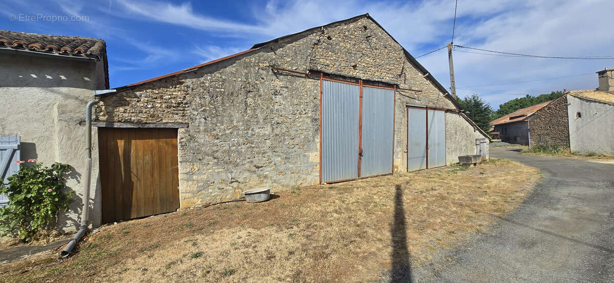 Maison à CELLE-LEVESCAULT