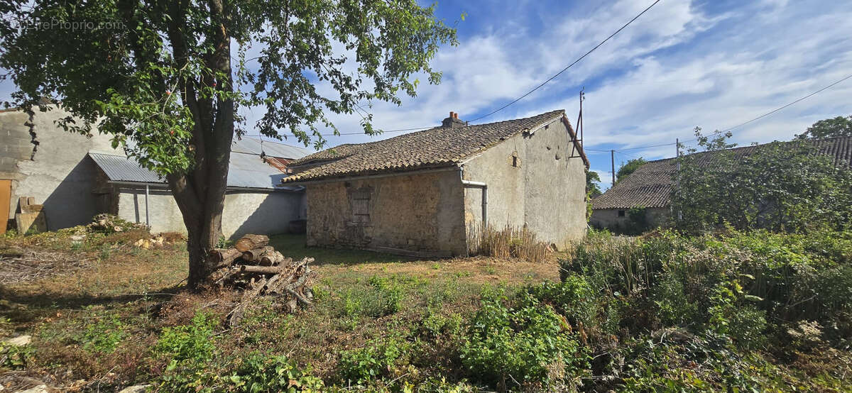 Maison à CELLE-LEVESCAULT