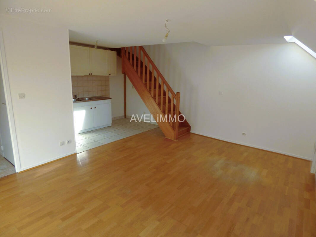 Appartement à LA QUEUE-LES-YVELINES