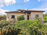 Maison à SAINT-DENIS-DES-MURS