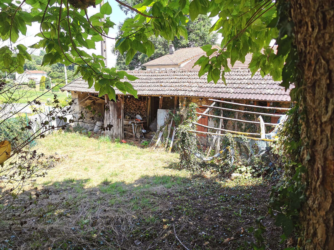 Maison à SAINT-DENIS-DES-MURS