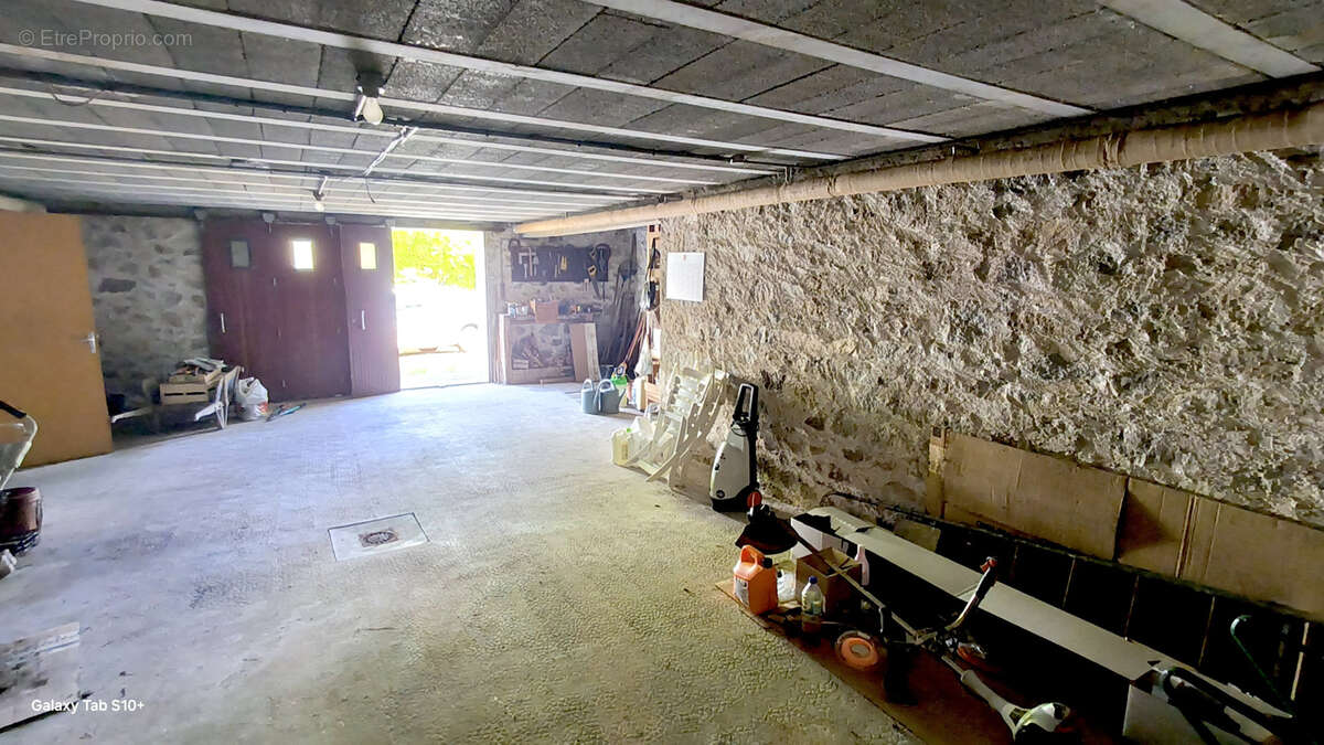 Maison à SAINT-DENIS-DES-MURS