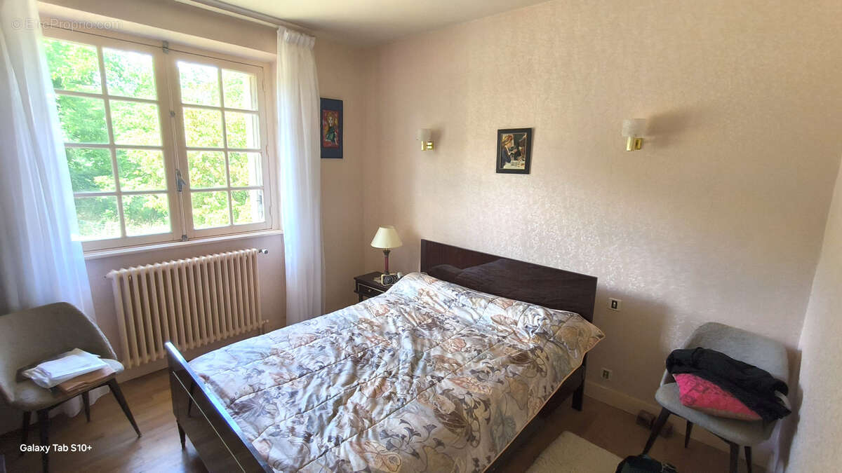 Maison à SAINT-DENIS-DES-MURS