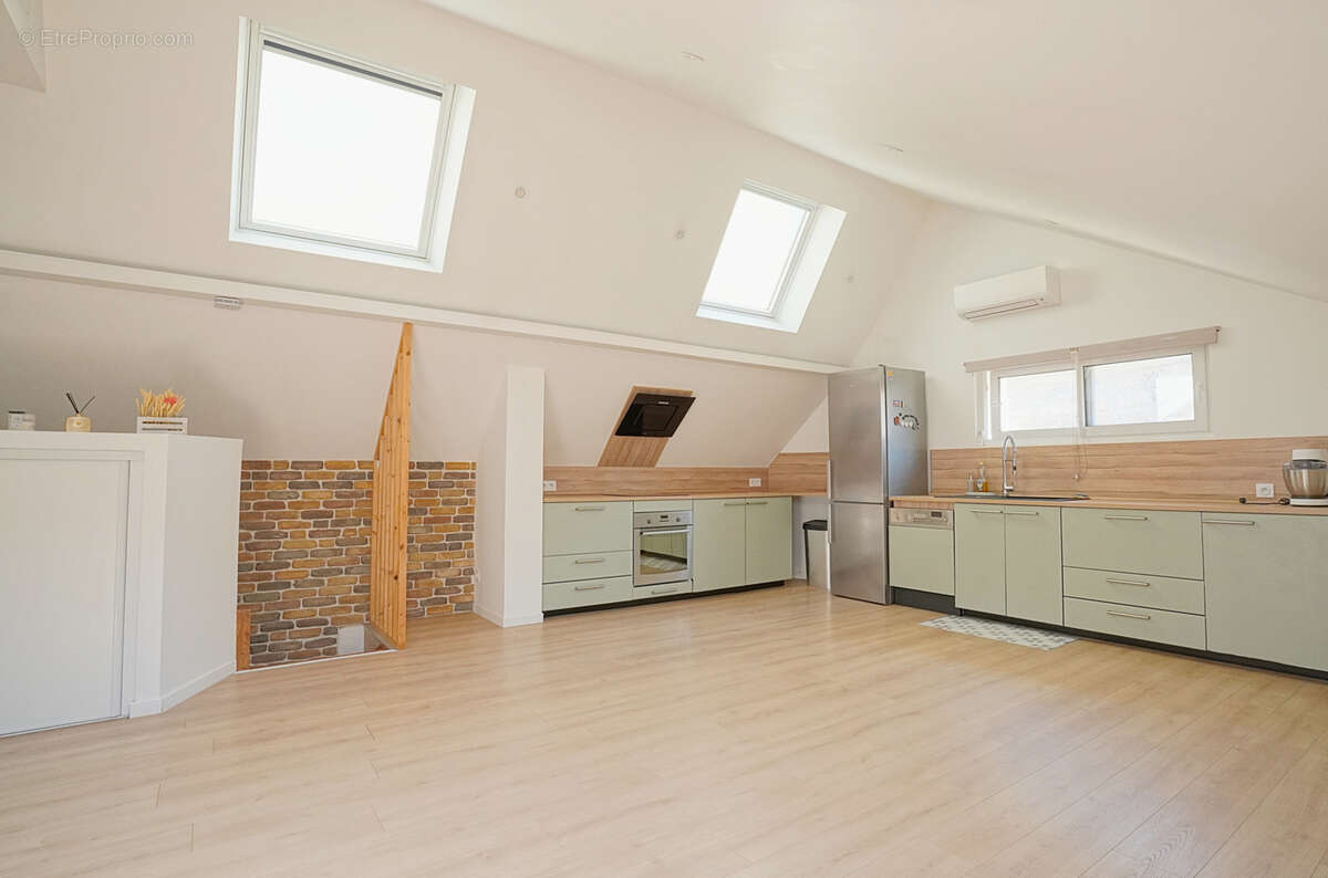 Appartement à LA TOUR-DU-PIN