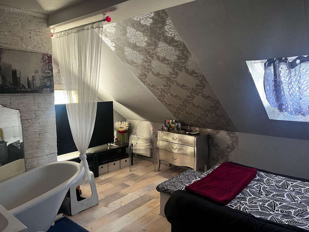 Maison à MONTIGNY-LE-BRETONNEUX