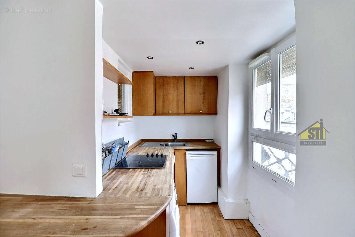 Appartement à PARIS-14E