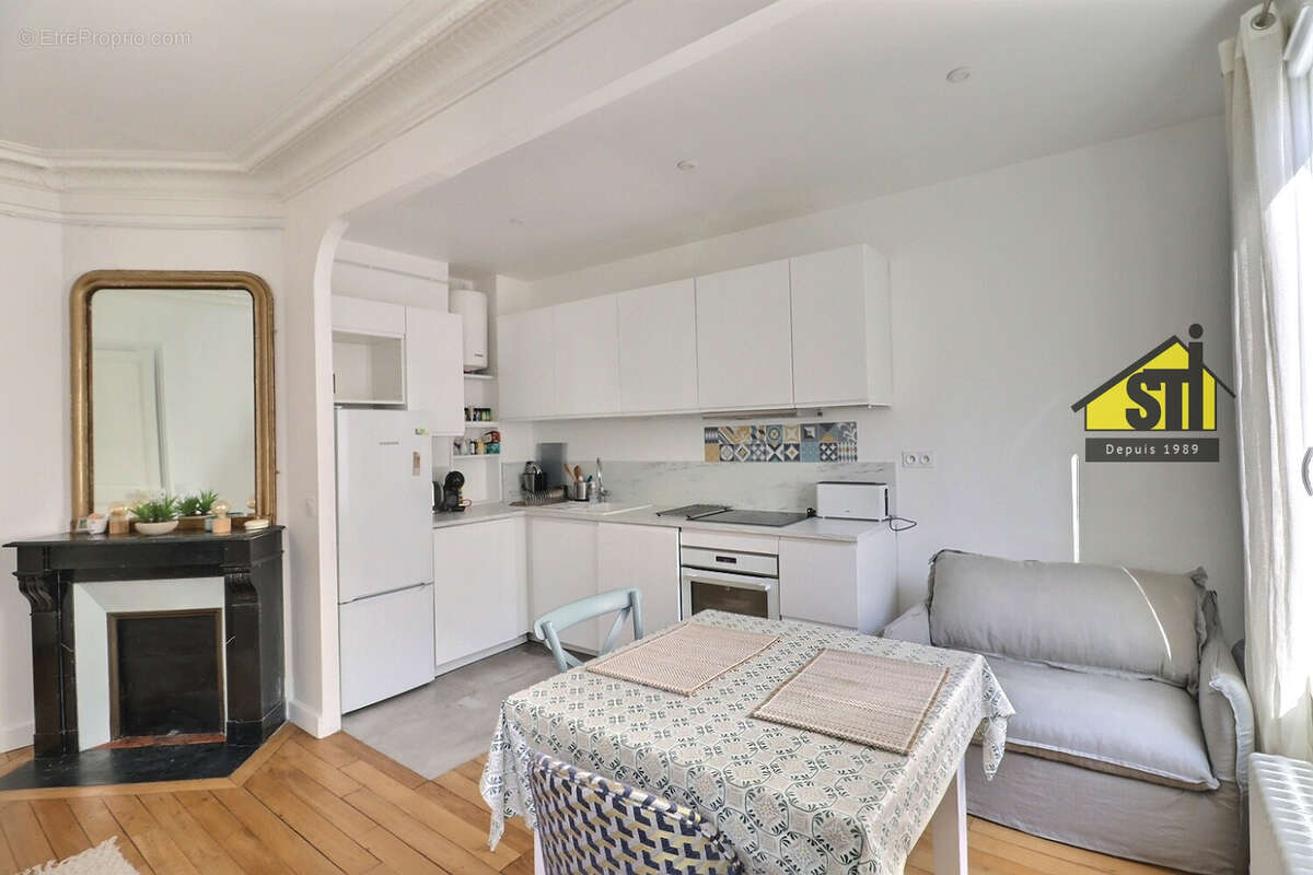 Appartement à PARIS-14E