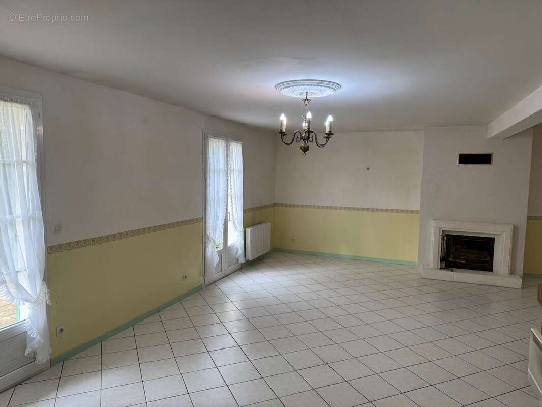 Maison à PACY-SUR-EURE