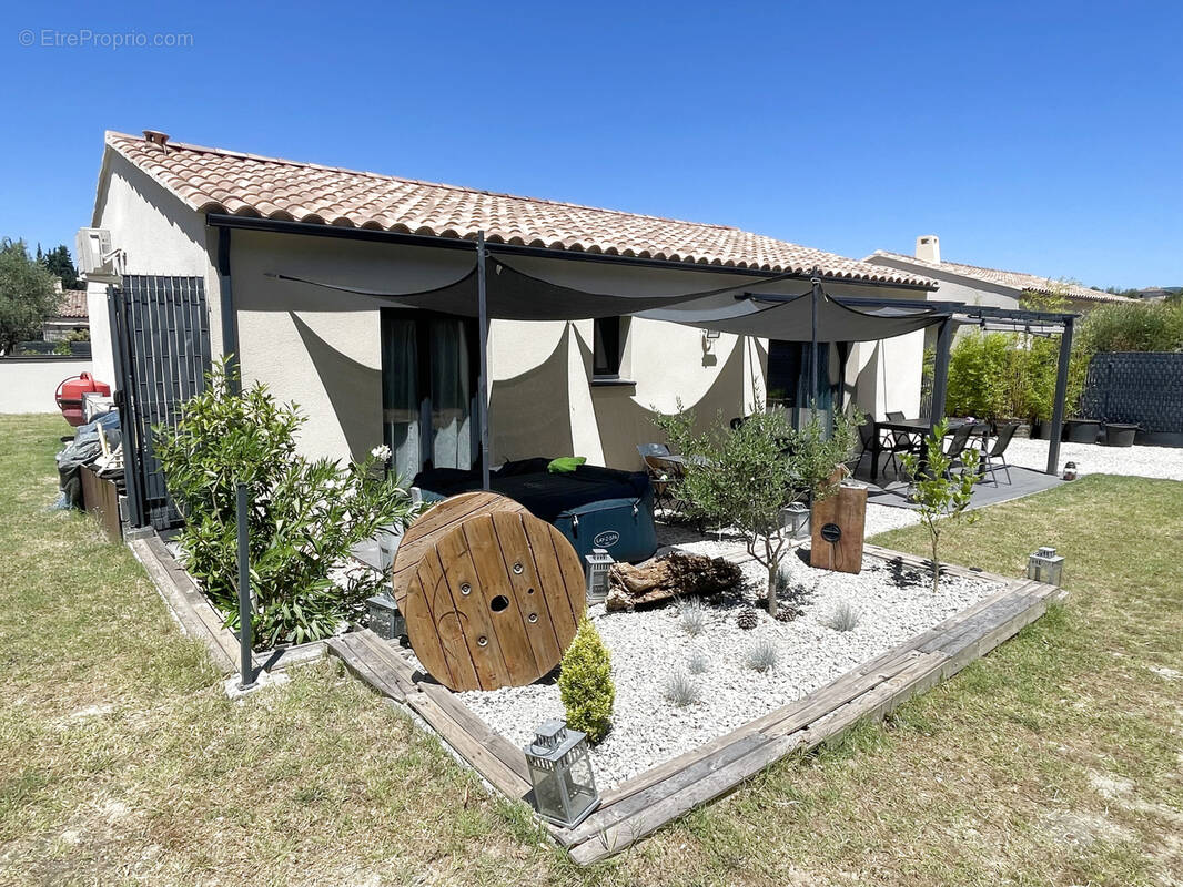 Maison à VAISON-LA-ROMAINE