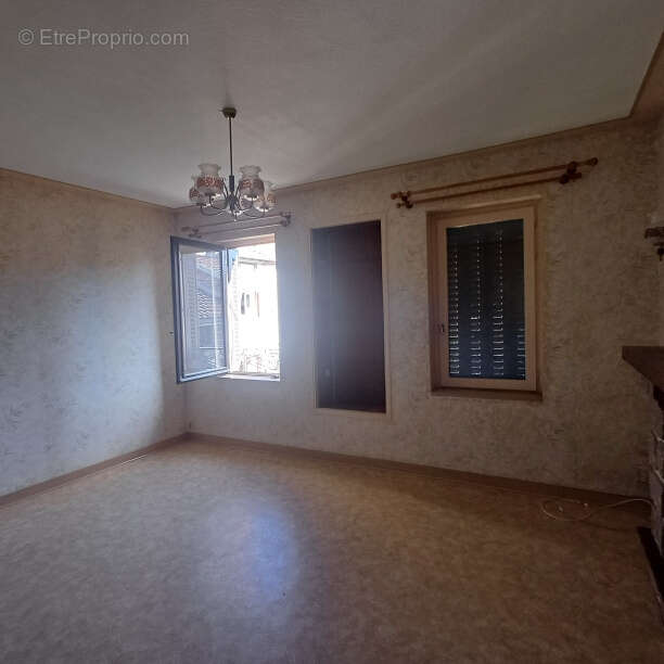 Maison à SAINT-MARCELLIN-EN-FOREZ