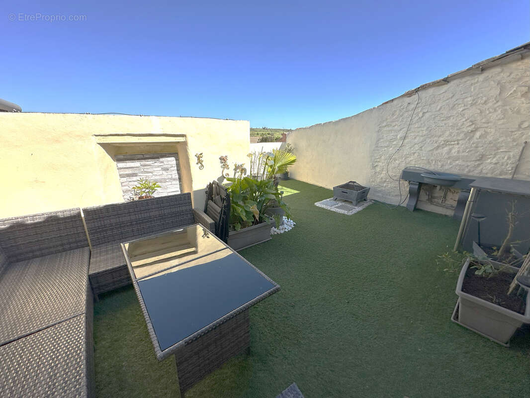 Maison à SAINTE-VALIERE