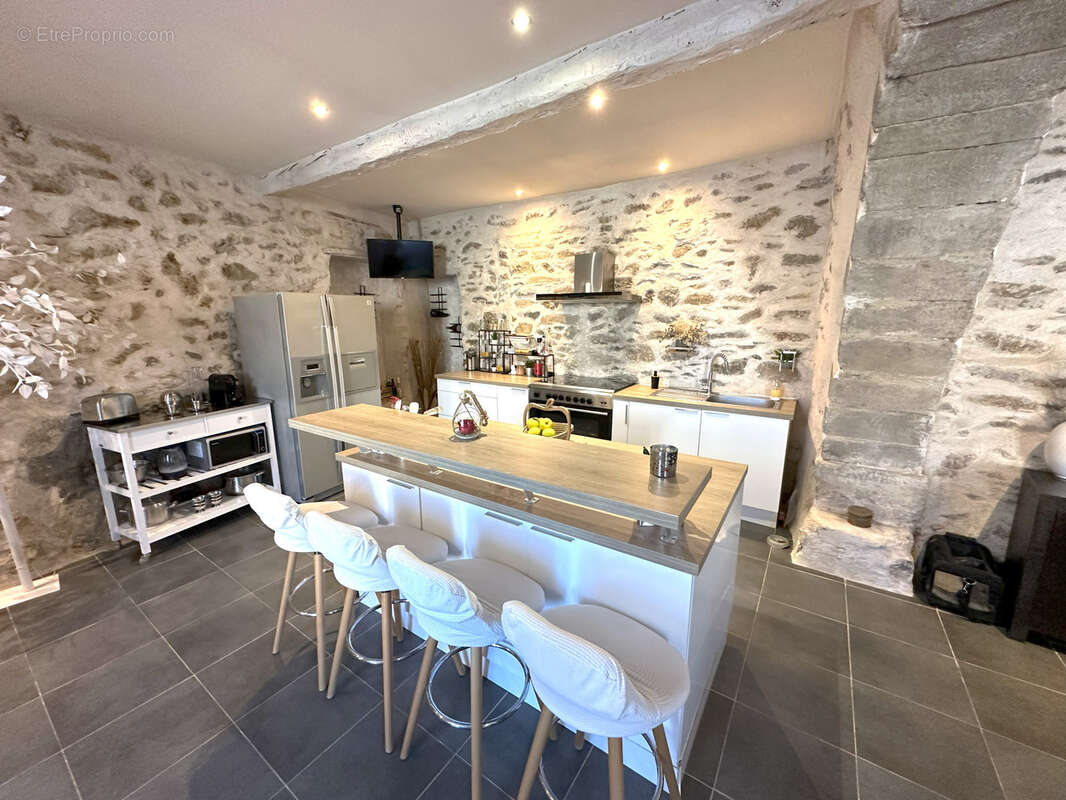 Maison à SAINTE-VALIERE