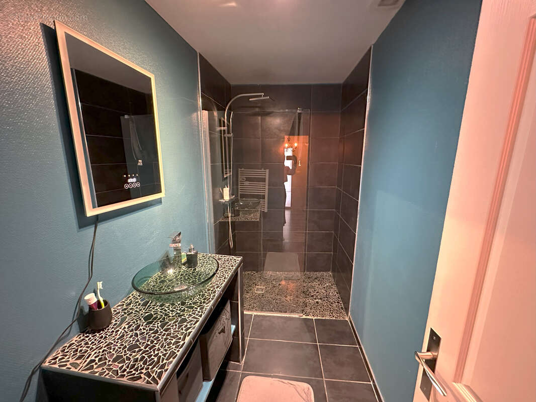 Maison à SAINTE-VALIERE