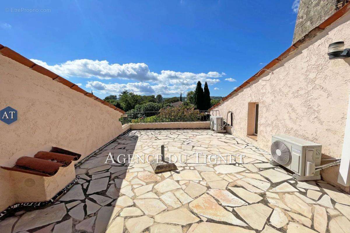 Maison à PEYMEINADE