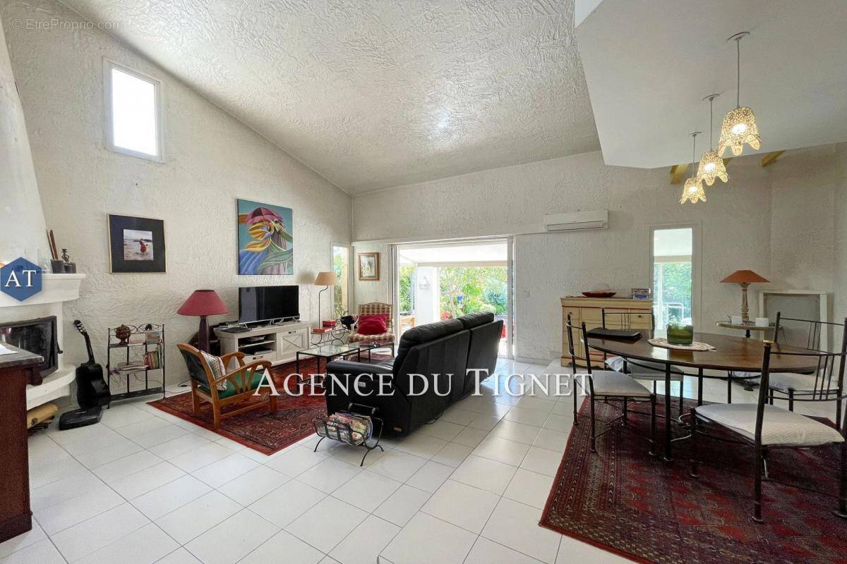 Maison à PEYMEINADE