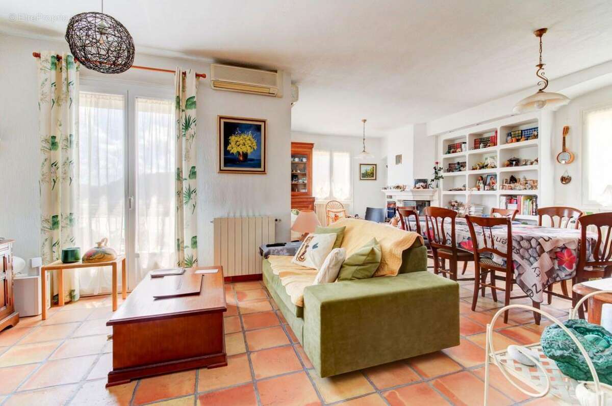 Maison à SAINT-MARTIN-DU-VAR